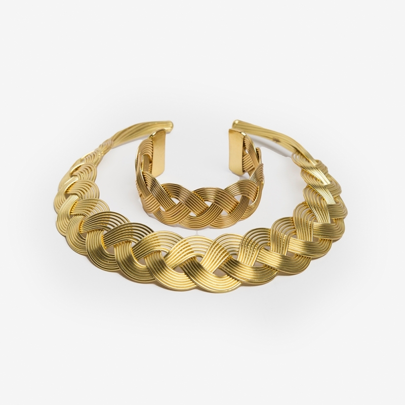 Collar necklace & cuff by Mafleur